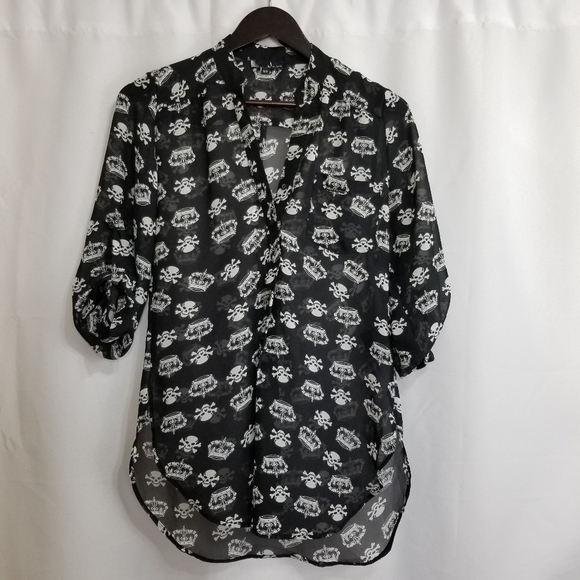 Sheer skull printed J for Justify top - Picture 7 of 8